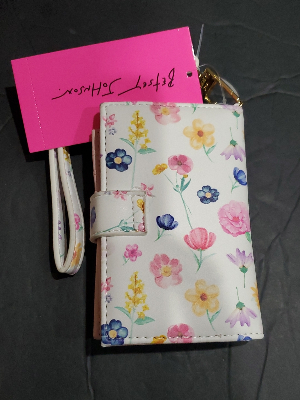 Betsey Johnson xoleah white floral bj103500 trifold wallet brand new - Picture 4 of 13